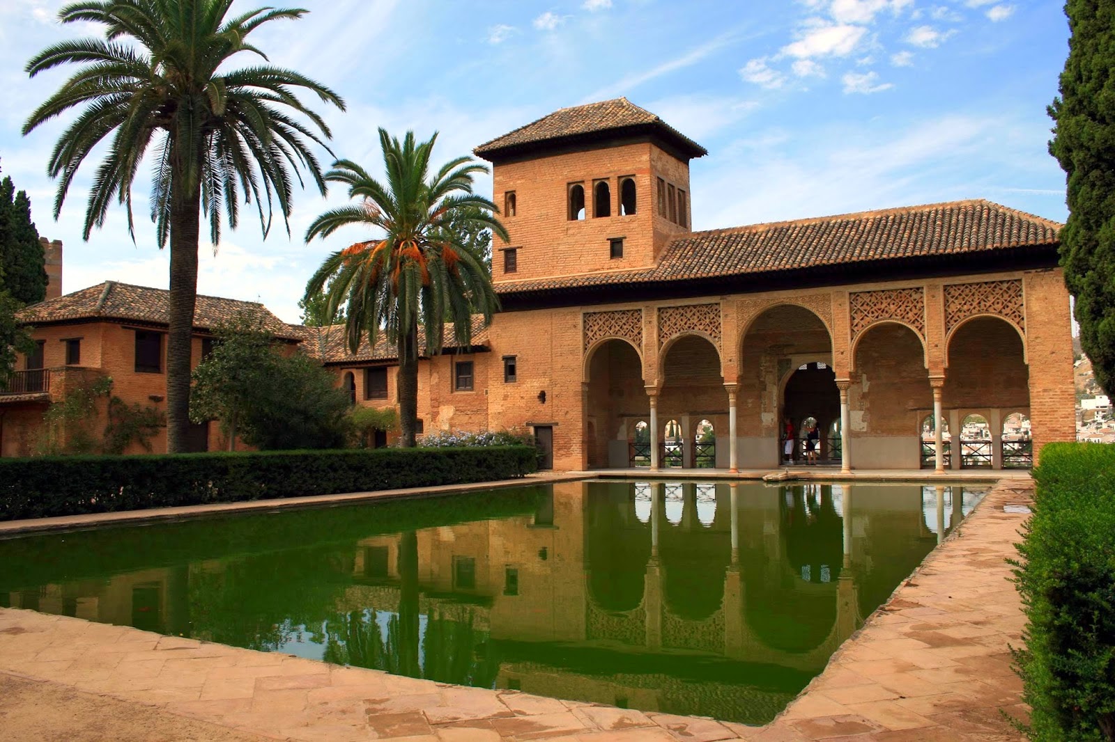 visite tour alhambra grenade Palais Nasrides Cour des Lions